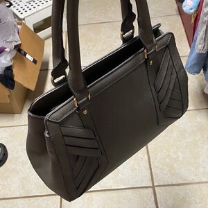 Elegant Gray Handbag